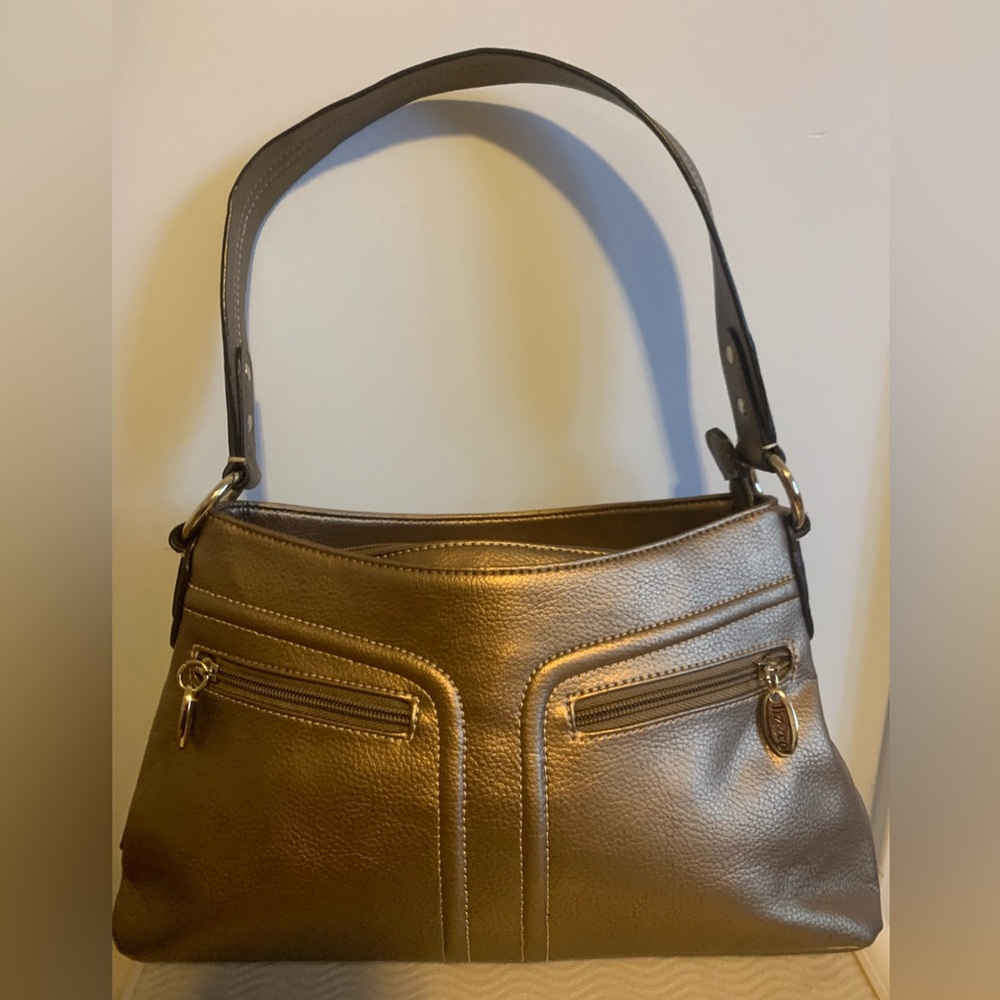 Ladies Liz & Co Handbag.